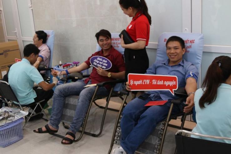 NGÀY HỘI HIẾN MÁU NHÂN ĐẠO NĂM 2018: VẠN TRÁI TIM – MỘT TẤM LÒNG!